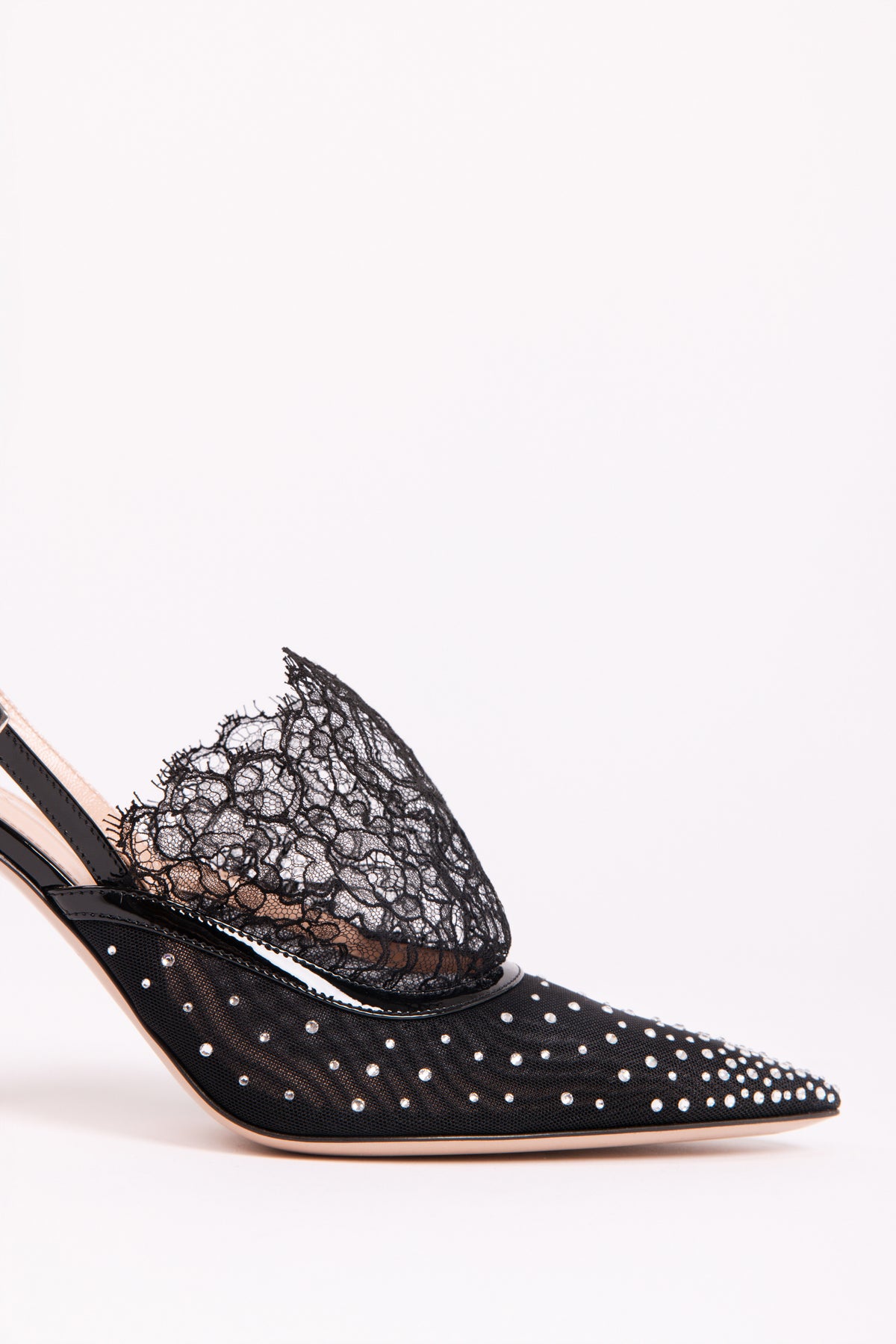 Escarpins Slingblack Madame en noir - Dentelle De Calais Couture Élevée.