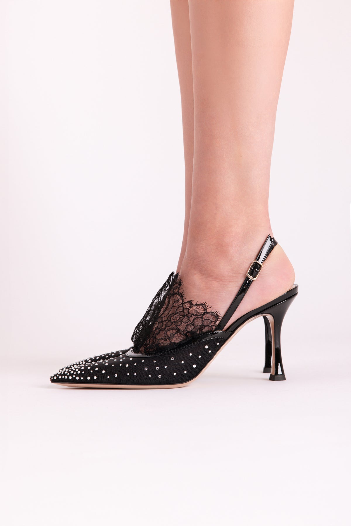 Escarpins Slingblack Madame en noir - Dentelle De Calais Couture Élevée.